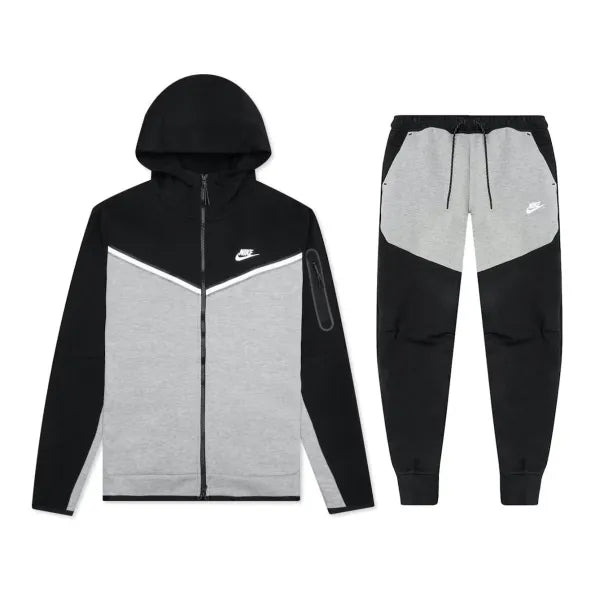 Nike Tech Essentials -Track Suit